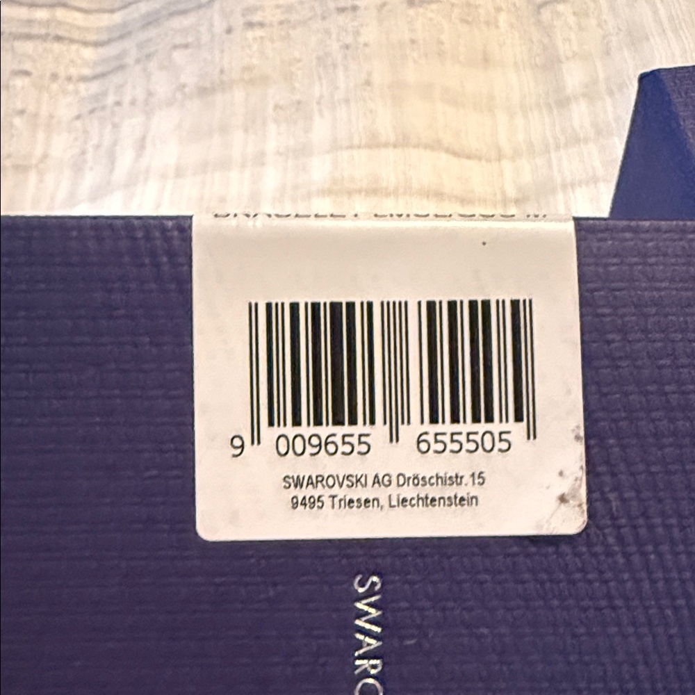 Swarovski Tahlia Bracelet with Gold and Multicolor Crystals brand new in box - Picture 5 of 5